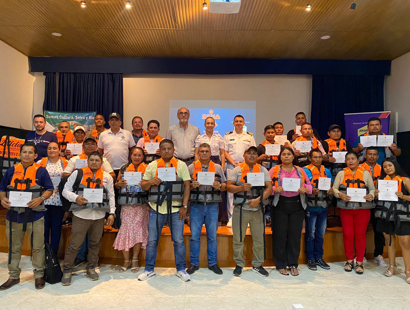 Dimar Nuevos Motoristas de Embarcación Fluvial Menor en Leticia: Dimar ...